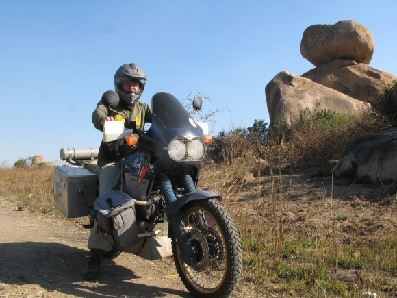 zimbabwes balancing rocks.JPG